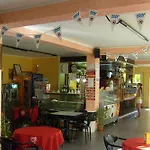 Ampurias فندق 3*