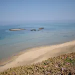 Ampurias فندق 3*