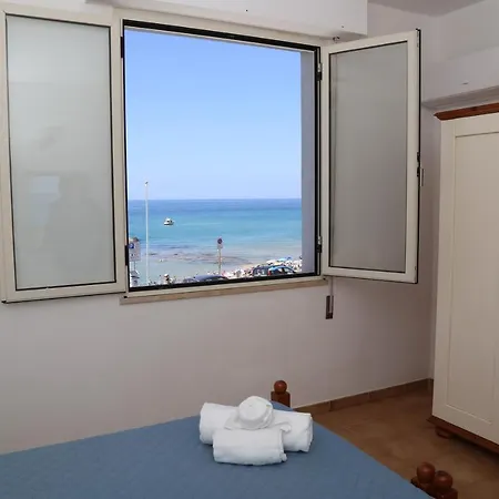 Ampurias Hotel 3*