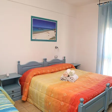 Szálloda Ampurias 3*