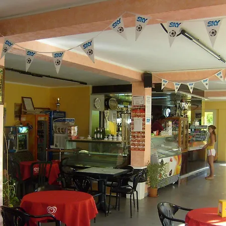 Ampurias Hotel 3*