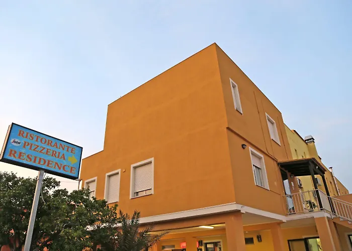 Ampurias Hotel 3*